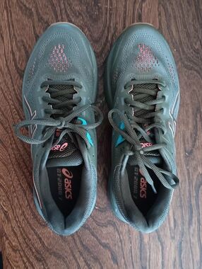 ASICS GT-2000 7 Women's Size 8, Olive Green with Pink and Teal Accents